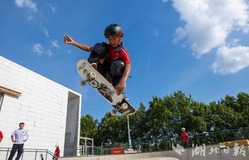 滑板少年在线观看,街头梦想的狂野征程  第1张